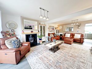 Living Room - click for photo gallery